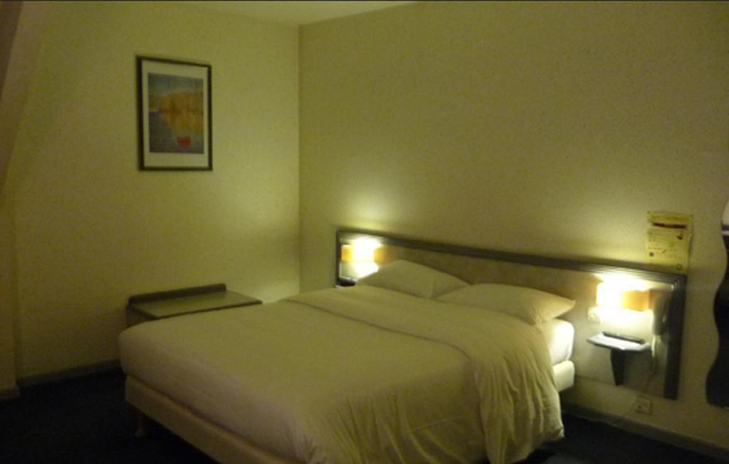Hotel Le Chatelain Faulquemont Bilik gambar